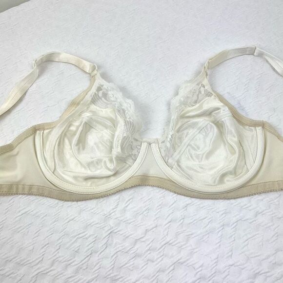 BUY 1 GET 1 FREE underscene 38c cream vintage bra - Picture 5 of 12